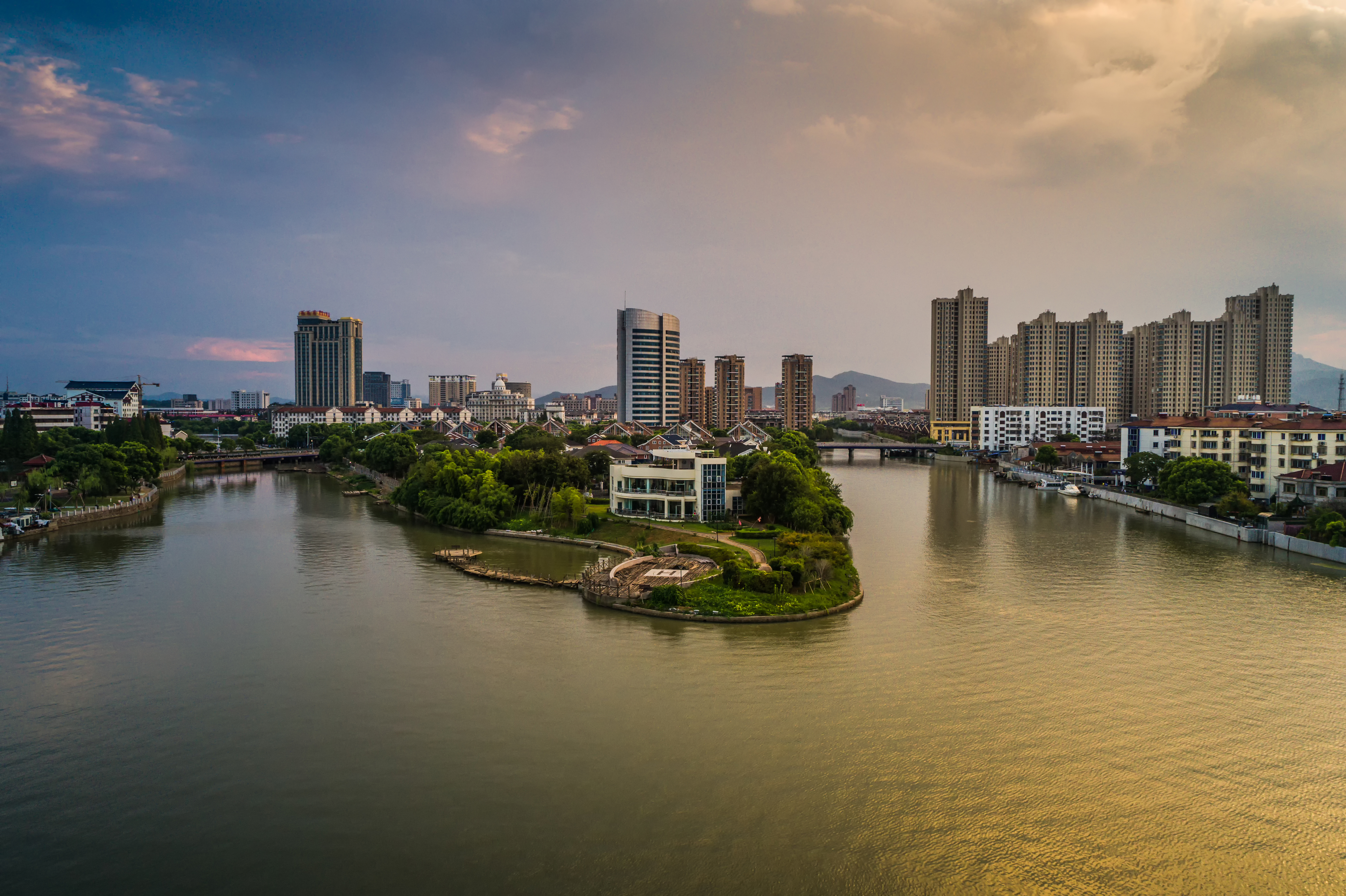 Sri Lankan cityscape representing the local businesses served by DomainSearch.LK